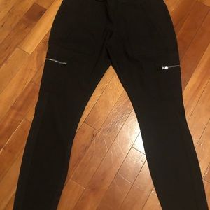 Athleta cargo pants 6P